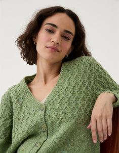 10786 diamond cable cardigan knitting pattern