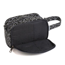 Load image into Gallery viewer, Crochet Bag with Pocket, Leopard
