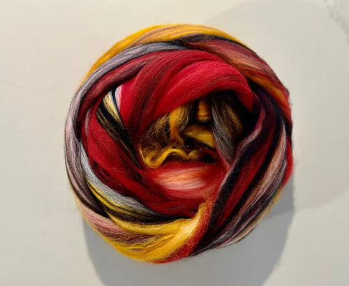 Red Admiral wool top roving fibre