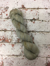 Load image into Gallery viewer, Superwash Bluefaced Leicester Nylon Ultimate Sock Yarn, 100g/3.5oz, 1000 Doves
